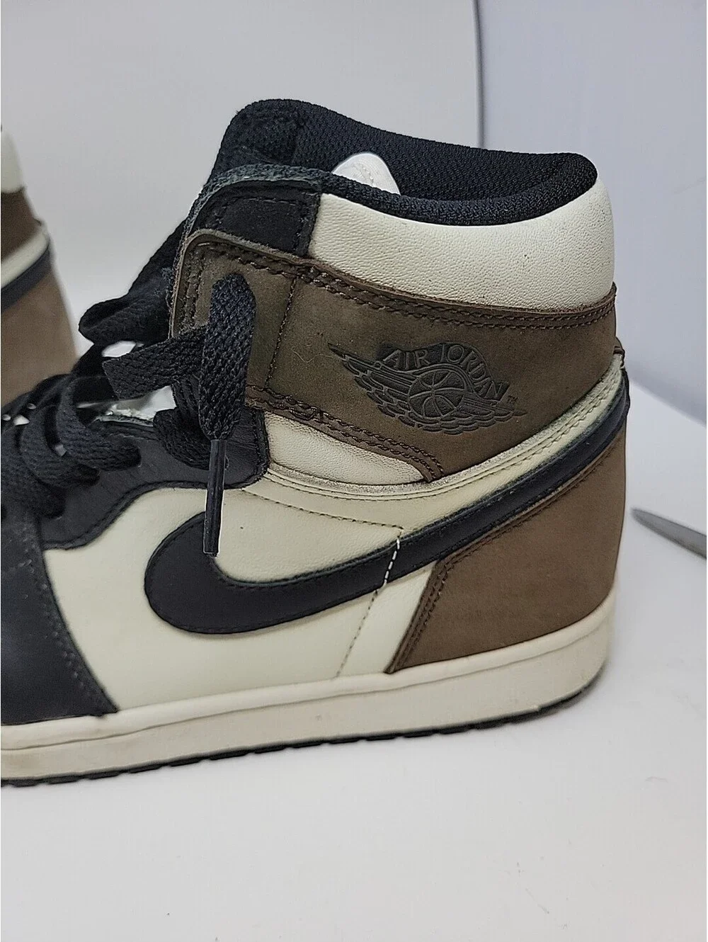 Nike Air Jordan 1 Mid Black Sail Brown Mocha Men’s Sneakers Authentic 10.5
